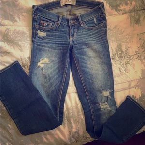 Hollister distressed skinny jeans